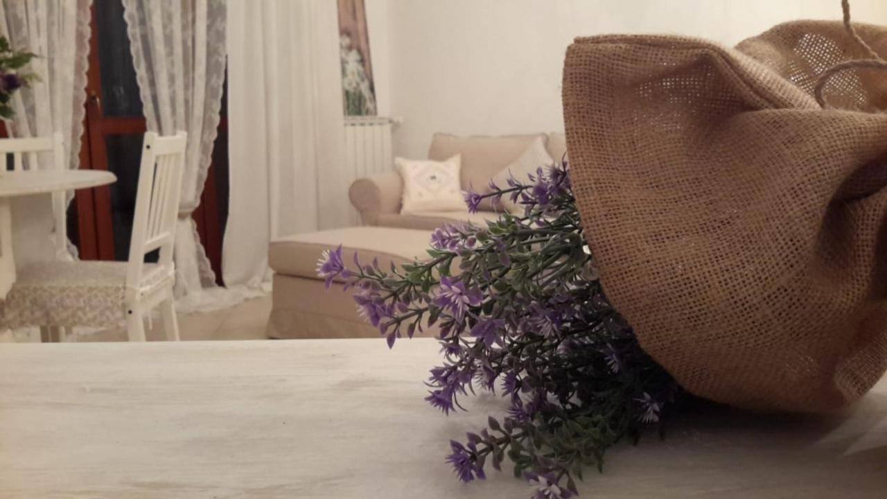 Beti House Heart'S And Roses Rooms Ponte Galeria Ngoại thất bức ảnh