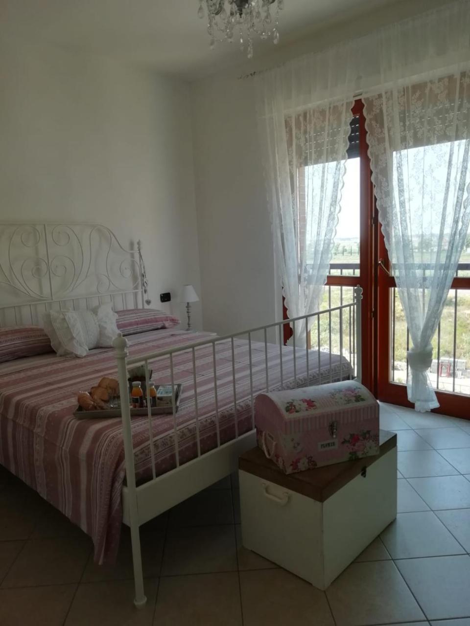Beti House Heart'S And Roses Rooms Ponte Galeria Ngoại thất bức ảnh