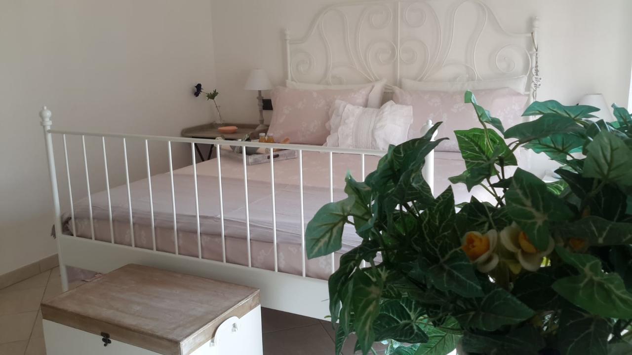 Beti House Heart'S And Roses Rooms Ponte Galeria Ngoại thất bức ảnh